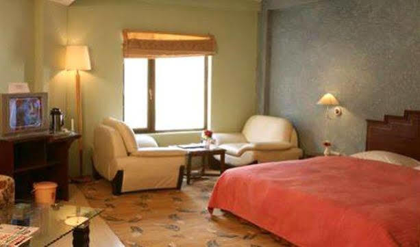 Sarovar Portico Badrinath Hotel Joshimath Bilik gambar