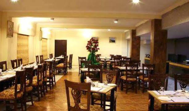 Sarovar Portico Badrinath Hotel Joshimath Restoran gambar